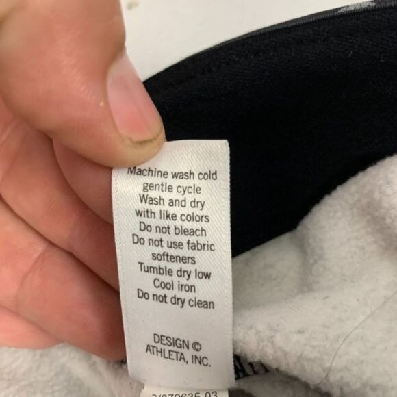 Athleta XS Aztec Print Quilted Skirt Black & Gray Polyester Spandex Blend - Picture 5 of 6